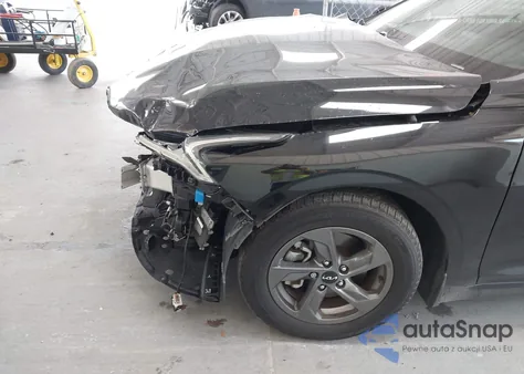 2022 Kia K5 Lxs из США, поврежденный, VIN 5XXG14J28NG105572